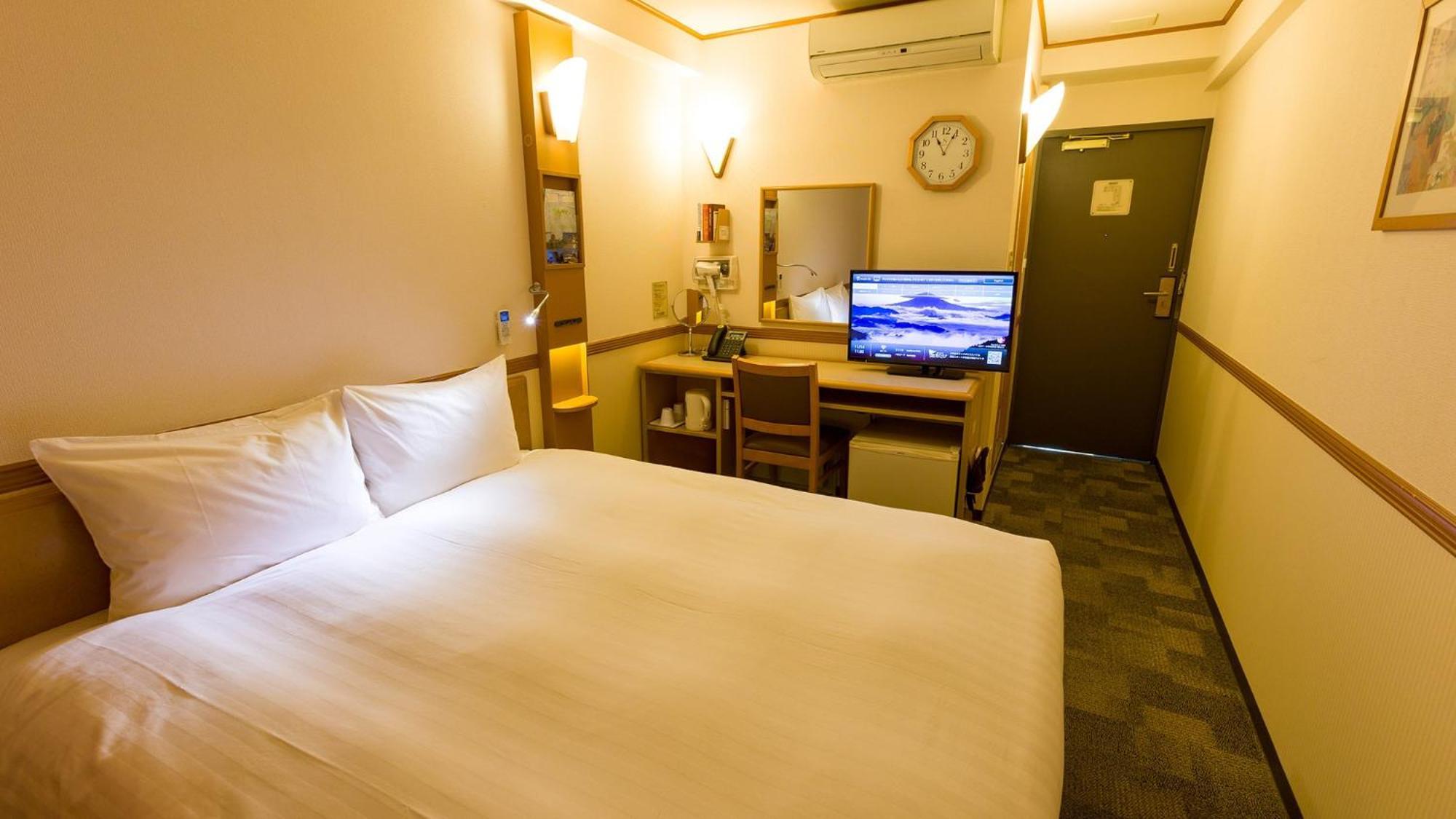 Toyoko Inn Chiba Minato Ekimae Room photo