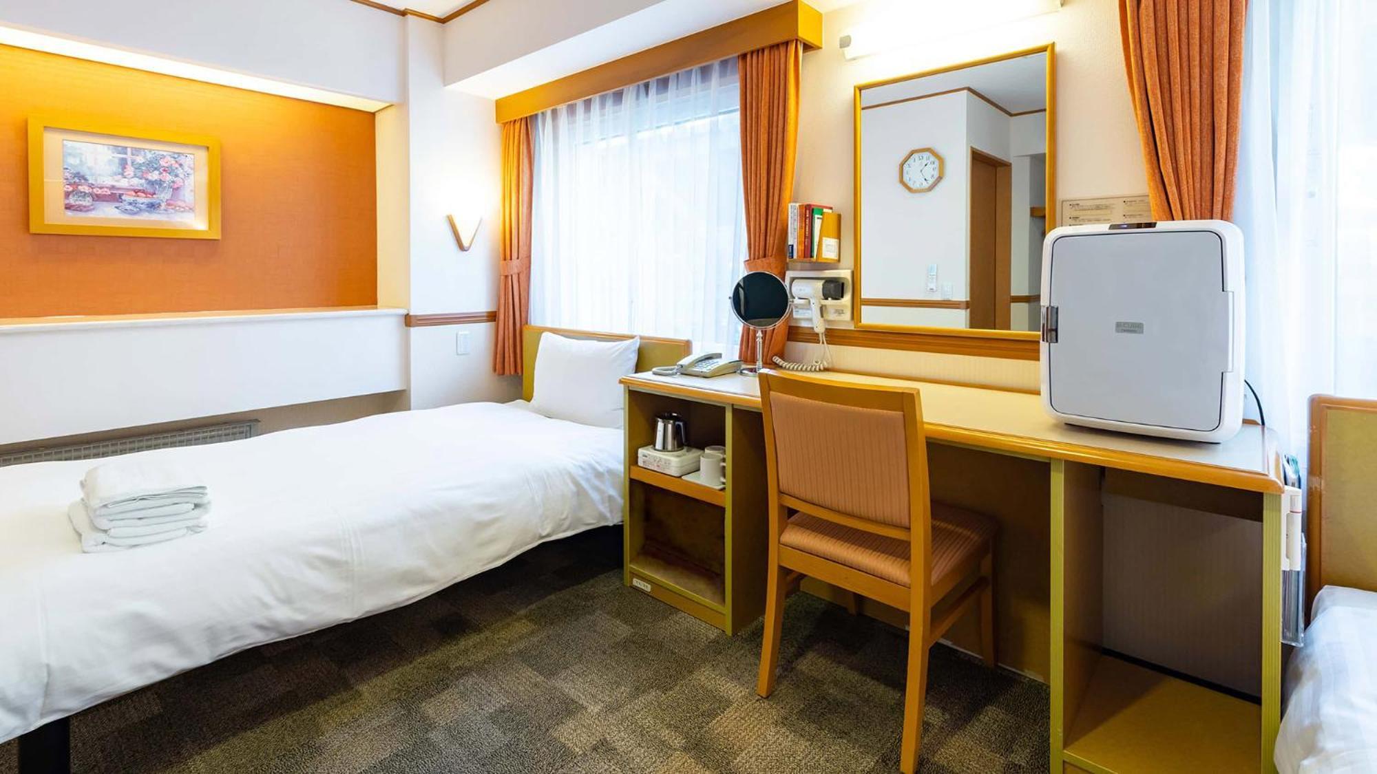 Toyoko Inn Chiba Minato Ekimae Room photo