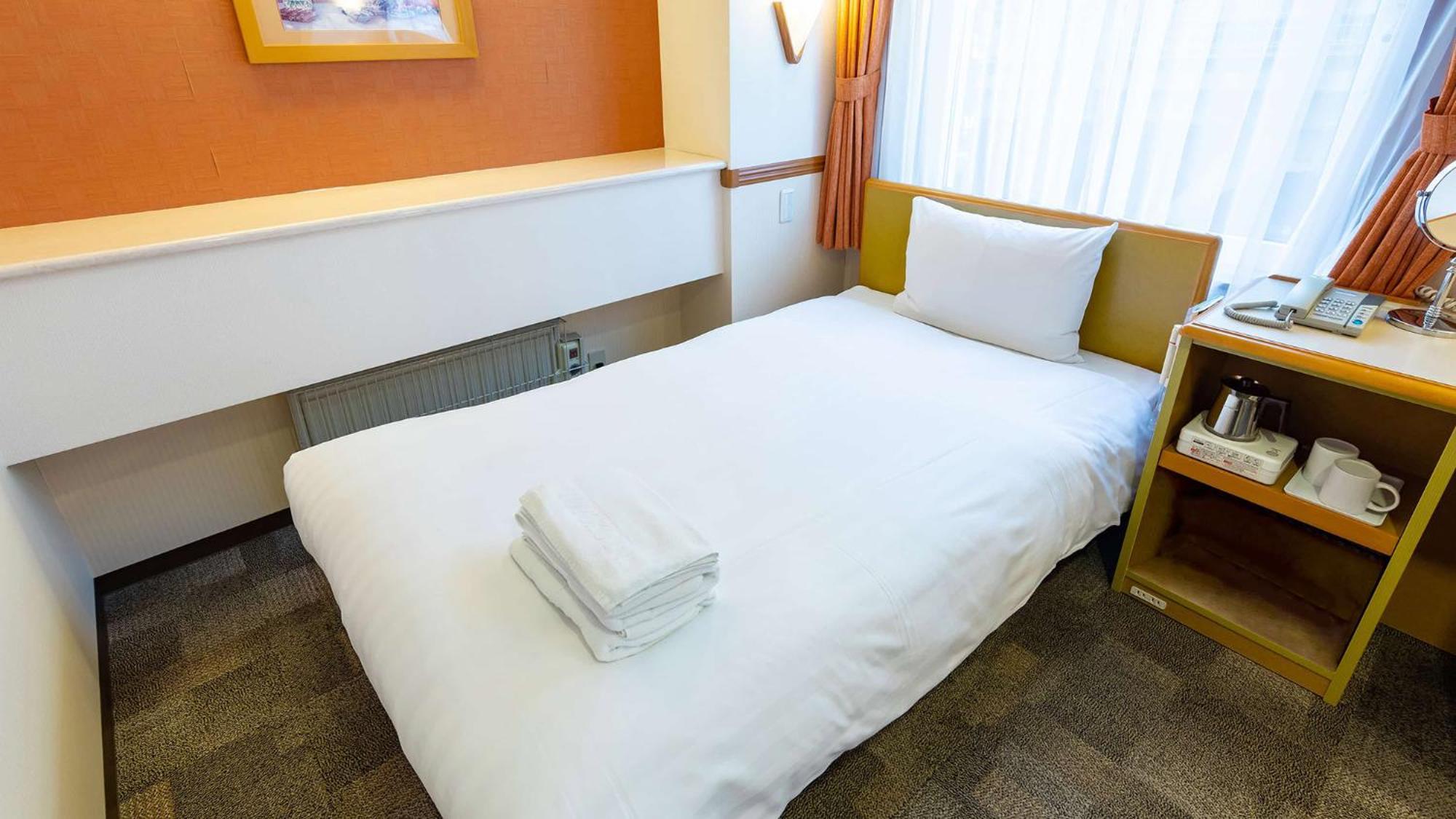 Toyoko Inn Chiba Minato Ekimae Room photo